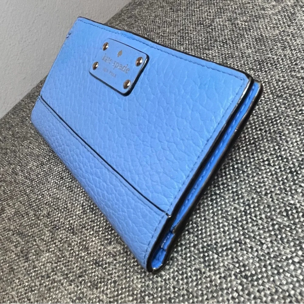 Kate Spade Stacy Bay Street Bifold Leather Wallet color Alice blue